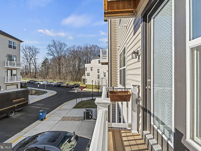 12384 Azure Ln — Photo 28