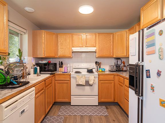 4th image of 5619/5621 S Crestline St
