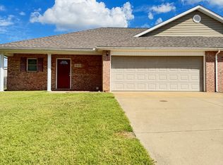 1948 Country Club Pl, Jackson, MO 63755