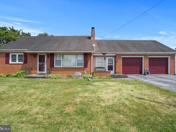 2450 Wyndhurst Ct, York, PA 17408