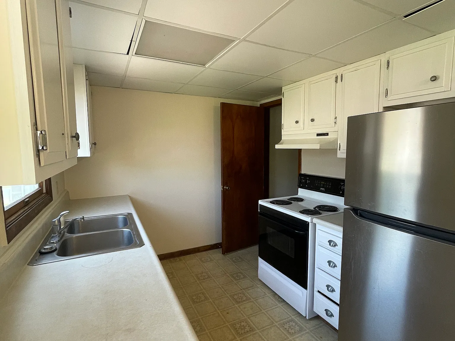 2 bed, $1,025 — Photo 2