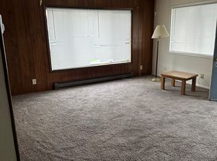 115 8th St #1, Reedsport, OR 97467