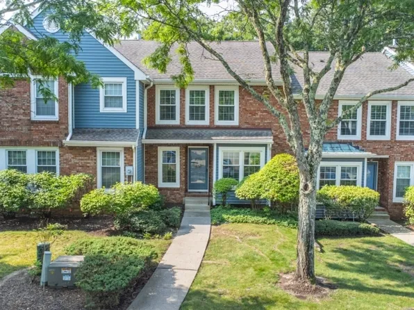 54 Woodledge Ct, Rockaway Twp., NJ 07866
