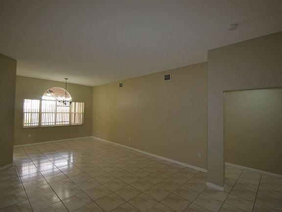 2nd image of 254 Royal Cove Way
