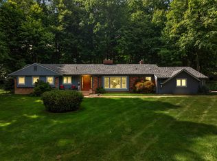 37977 Tralee Trl, Northville, MI 48167