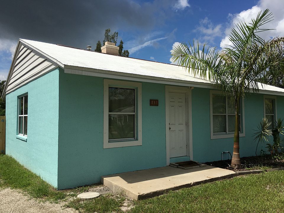 Key west style and nice tropical landscape