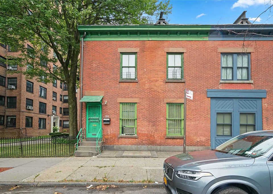 1st image of 314 Waverly Ave