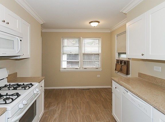 4th image of 3521 Elmwood Ave