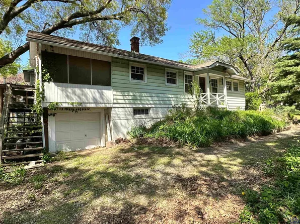 103 NW Elmwood Ave, Topeka, KS 66606