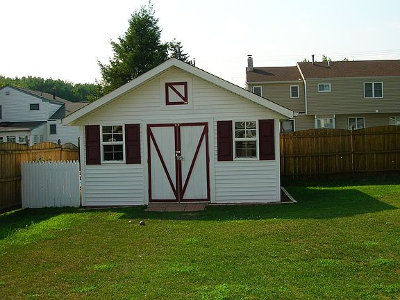 carriage house
