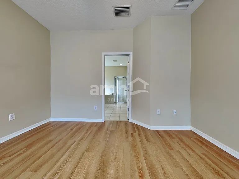 1507 Rolling Meadow Dr — Photo 12