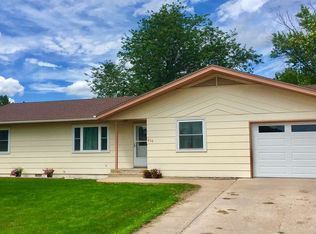 200 W 16th St, Imperial, NE 69033