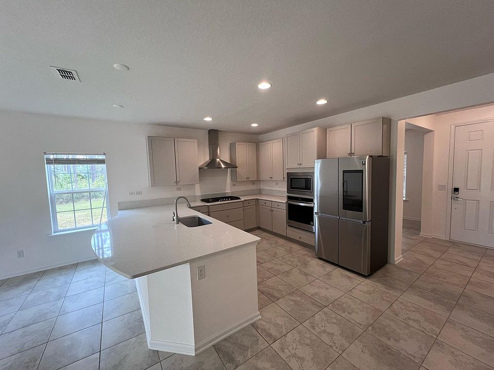 1st image of 392 Watervale Dr