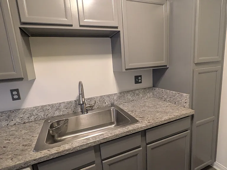 811 N Hayworth Ave #203 — Photo 12