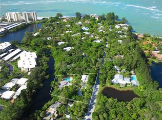 172 Sandy Hook Rd N, Sarasota, FL 34242