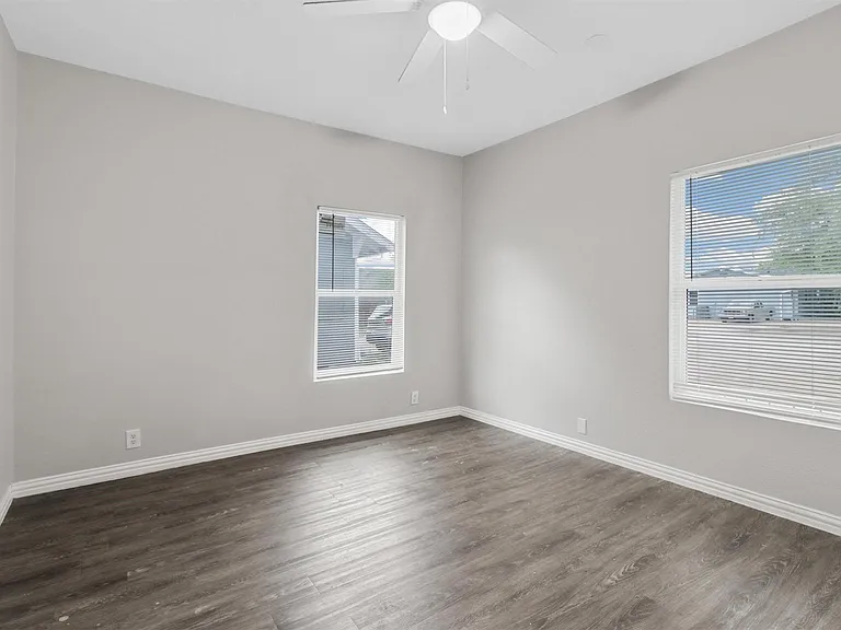 814 N Walnut St — Photo 7