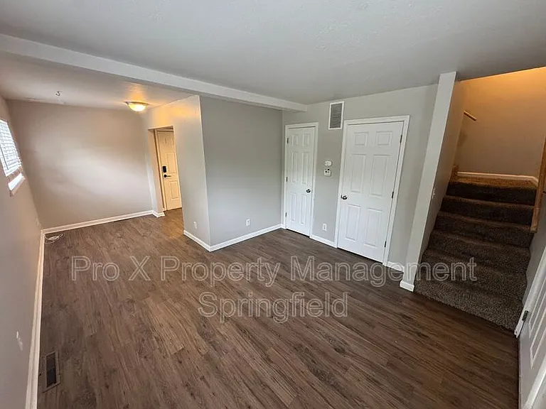 2929 E University St #5 — Photo 5