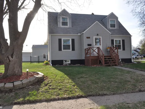 1025 Salinger Ave, Carroll, IA 51401