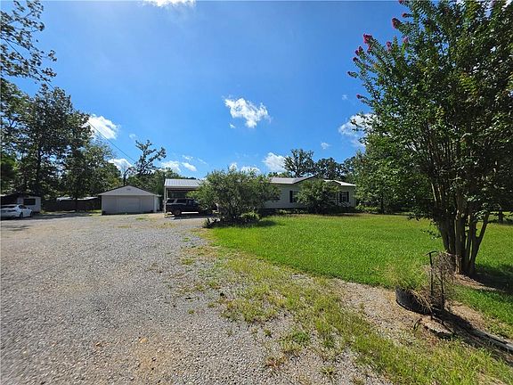 3rd image of 568 Lou Ann Dr