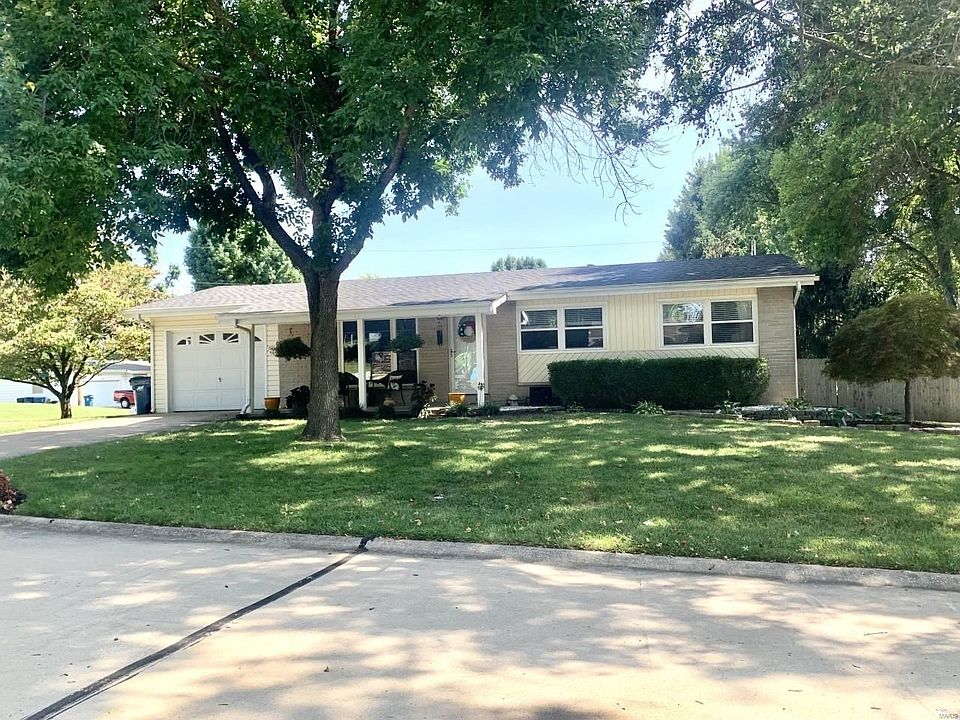 1st image of 102 Paula Dr