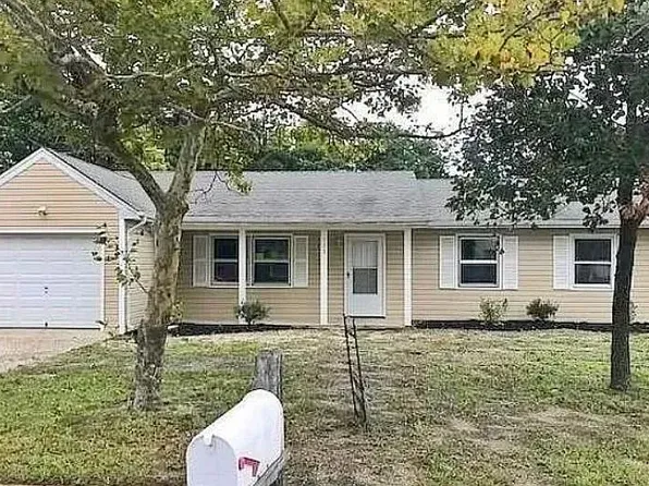 135 Bay Shore Dr, Barnegat, NJ 08005
