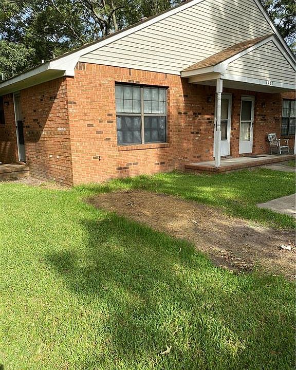 1st image of 1701 Hawthorne Dr #B