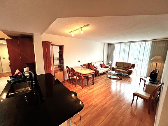 5th image of 18800 NE 29th Avenue #310