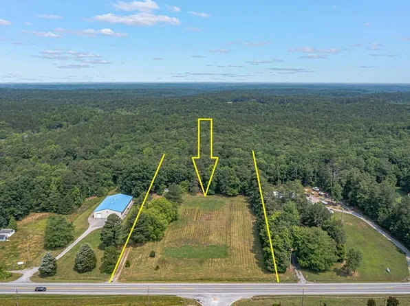 58 Irvington Rd, Kilmarnock, VA 22482