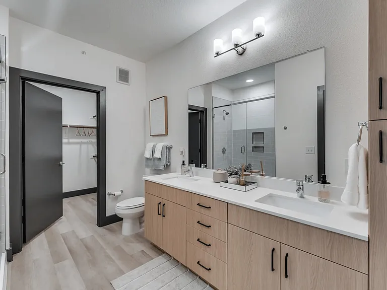 5540 Sofia Pl — Photo 6