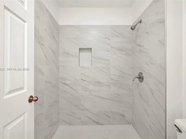 16301 SW 100th Ter — Photo 17