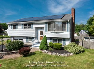 27 Cumberland Dr, Brockton, MA 02301
