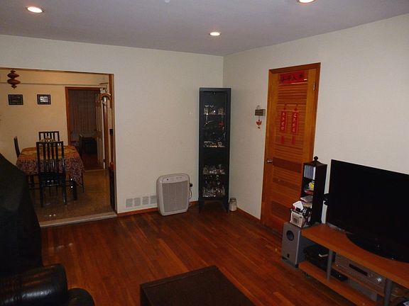 2nd image of 6729 212th St