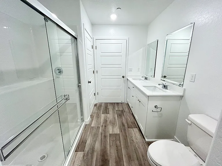 4480 Bellaire Ave — Photo 21