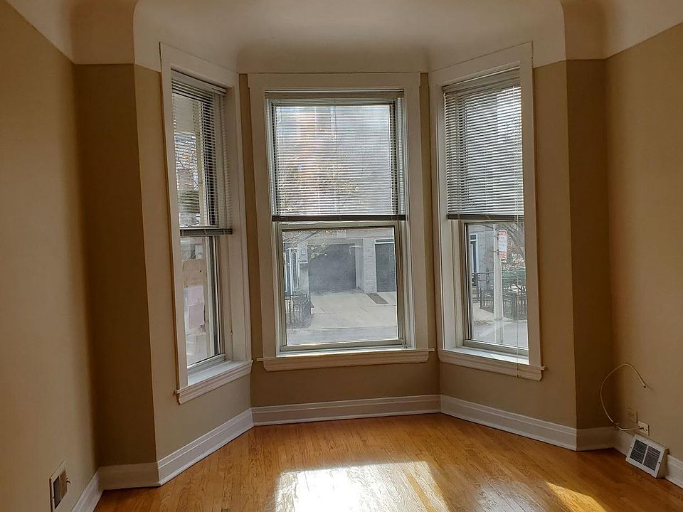 1st image of 1154 W Newport Ave