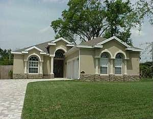 2nd image of 2721 Parkland Dr