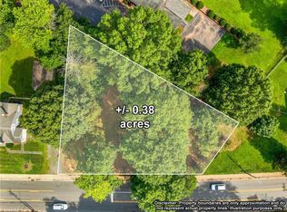 4112 Country Club Rd, Winston Salem, NC 27104