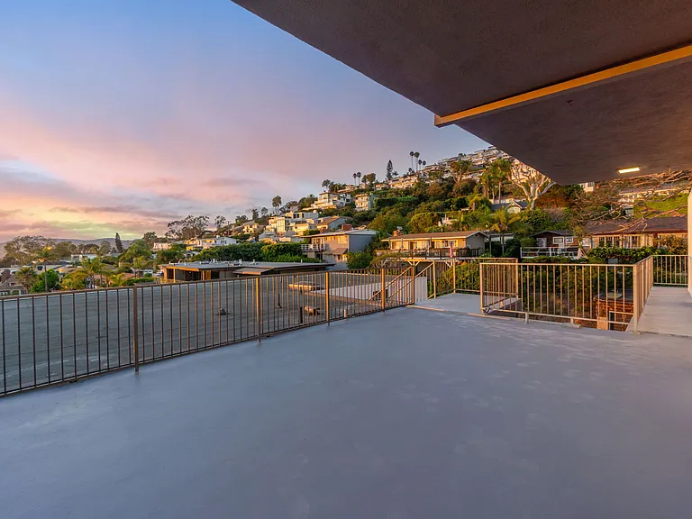 Ocean Edge @ Laguna Beach — Photo 68