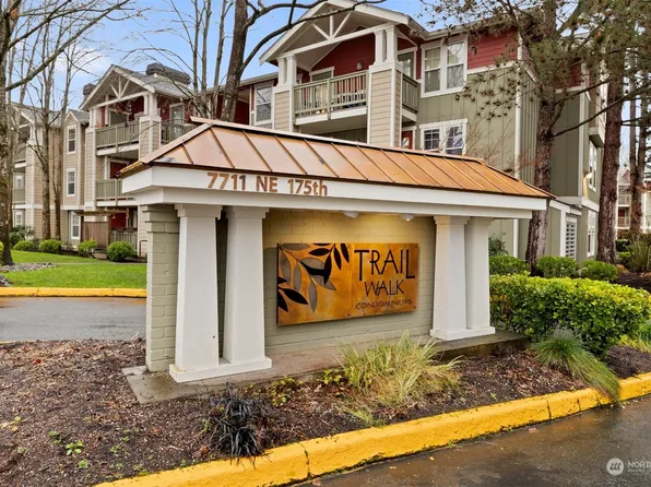 7711 NE 175th Street #C208, Kenmore, WA 98028