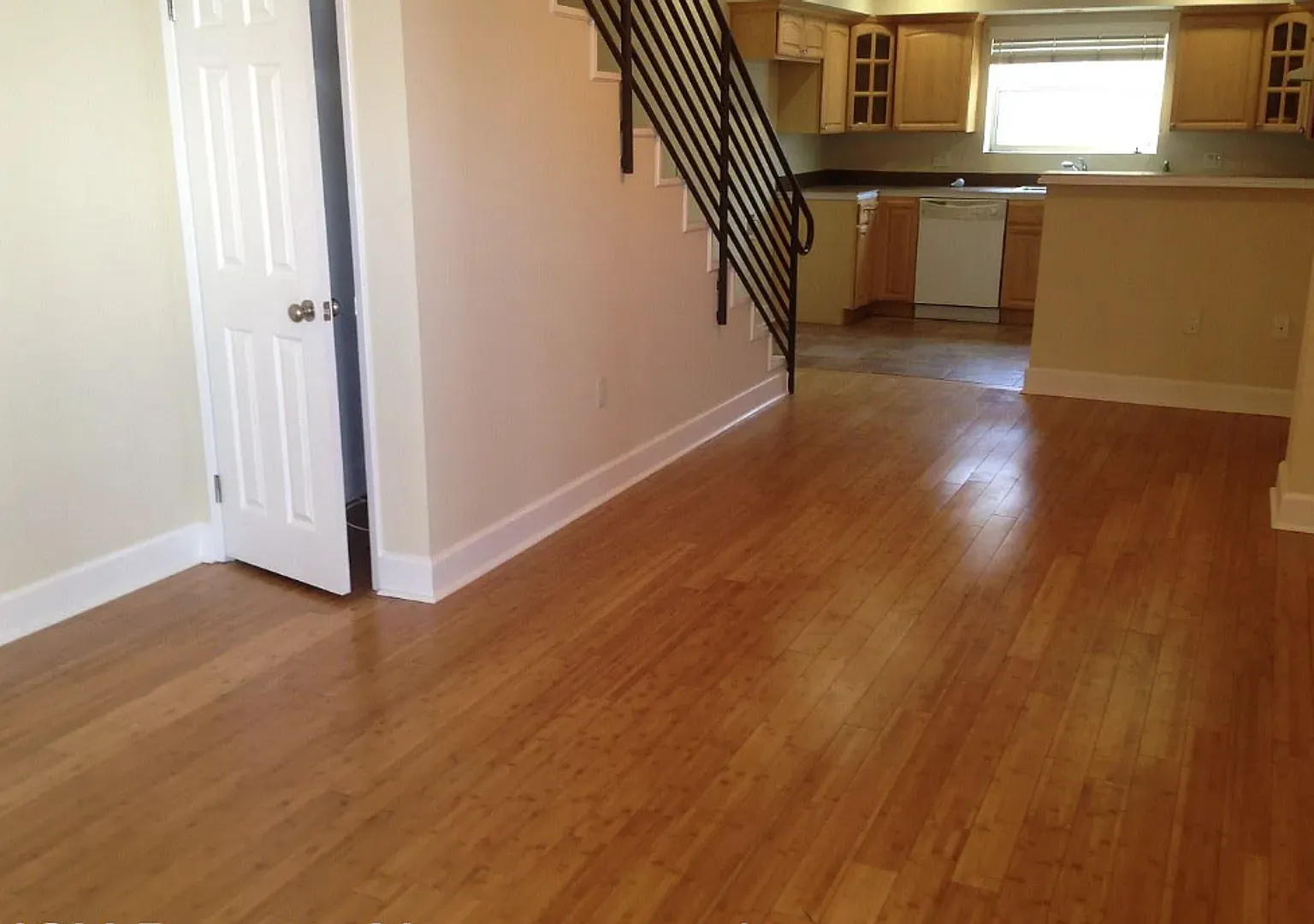 6033 Eleanor Ave — Photo 2