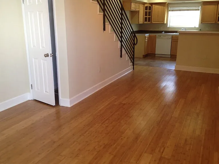 6033 Eleanor Ave — Photo 2