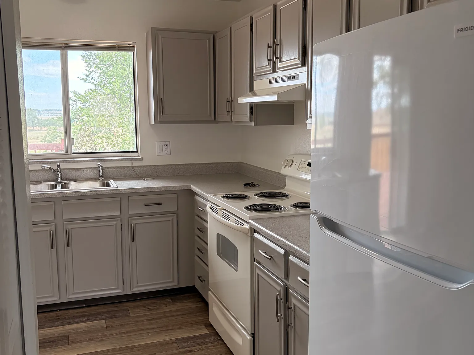 3 bed, 1260 sqft, $2,600 — Photo 4