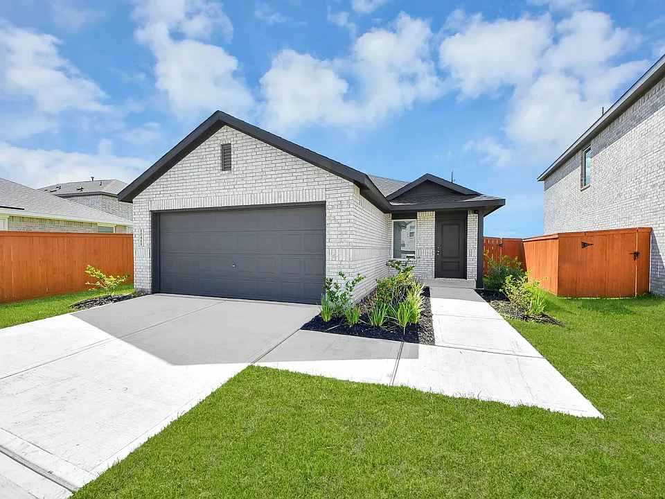 10411 Birds Nest Dr