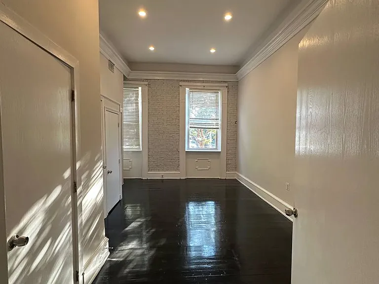 517 Cathedral St #1 — Photo 1