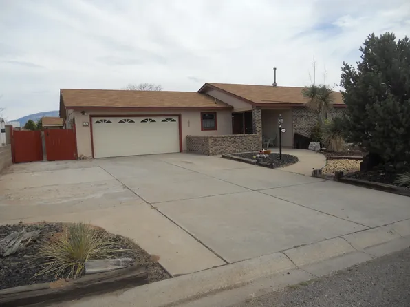 261 Trinity Dr NE, Rio Rancho, NM 87124