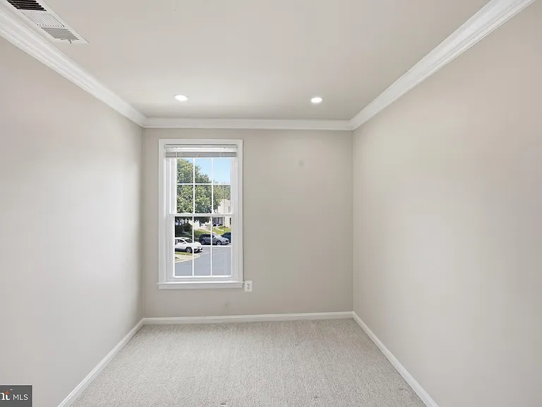 1935 Pohick Creek Ct — Photo 15