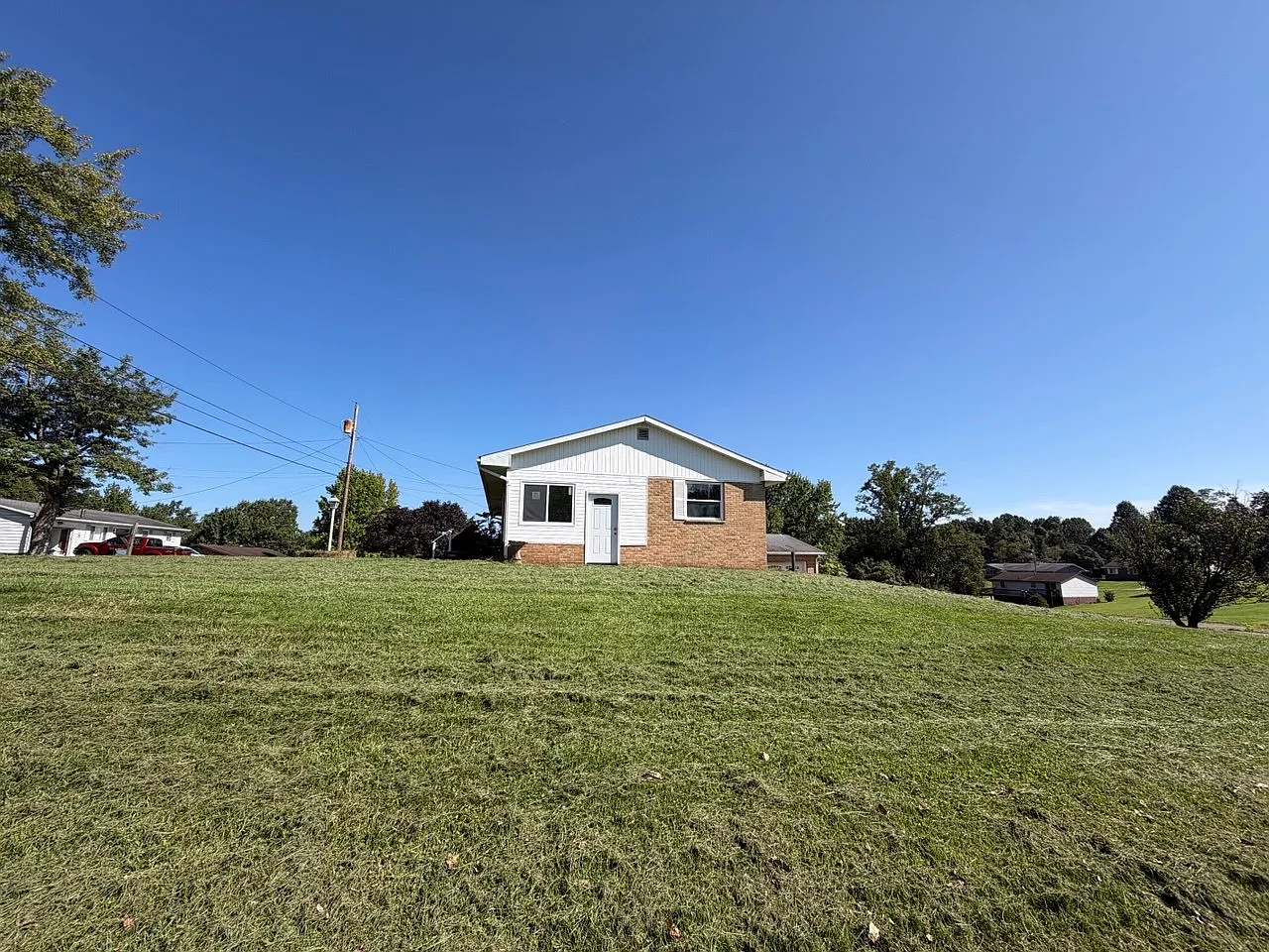 3 bed, 1264 sqft, $1,550 — Photo 2