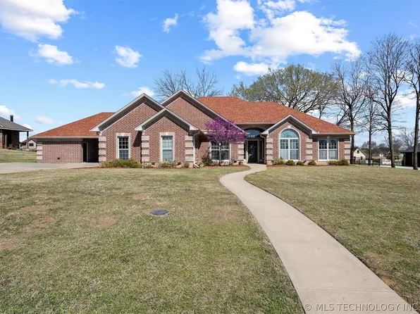 9 Tabernacle Dr, Calera, OK 74730