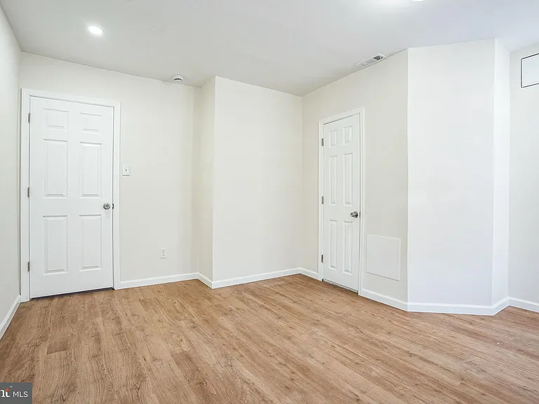 435 N 32nd St #2 — Photo 22