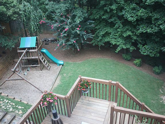 2nd image of 4022 Ironhill Ln