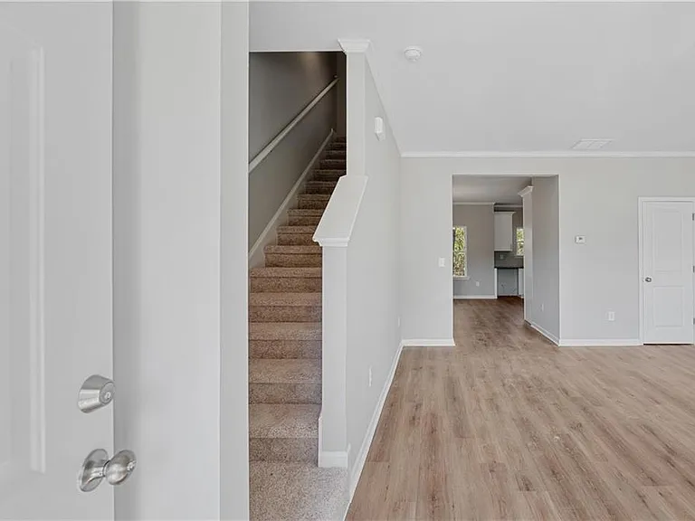 2832 Laurel Ridge Cir — Photo 2